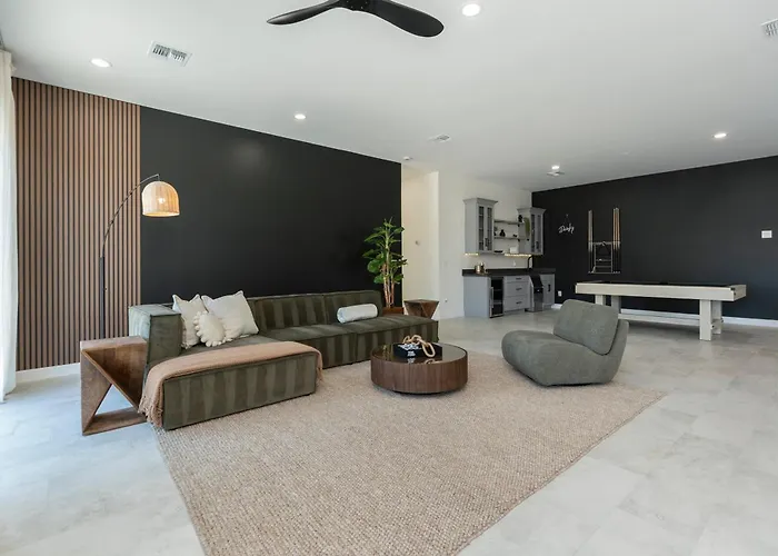 Desert Jewel: New 4bd With Game Private Pool *