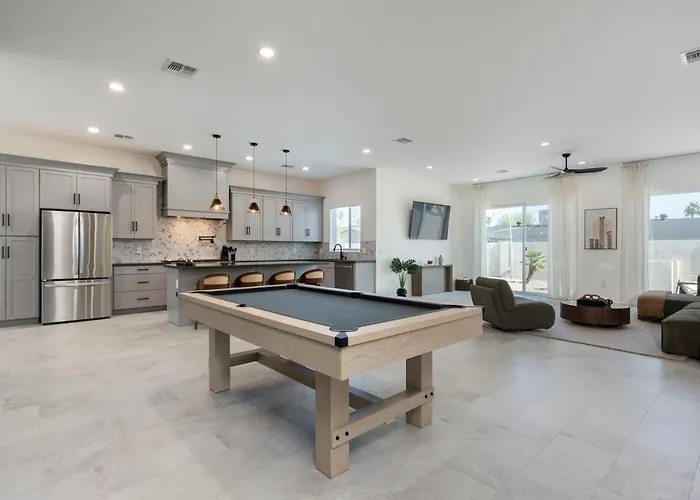 Desert Jewel: New 4bd With Game Private Pool *