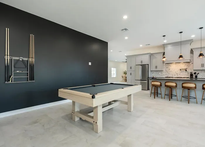 Desert Jewel: New 4bd With Game Private Pool Ferienhaus
