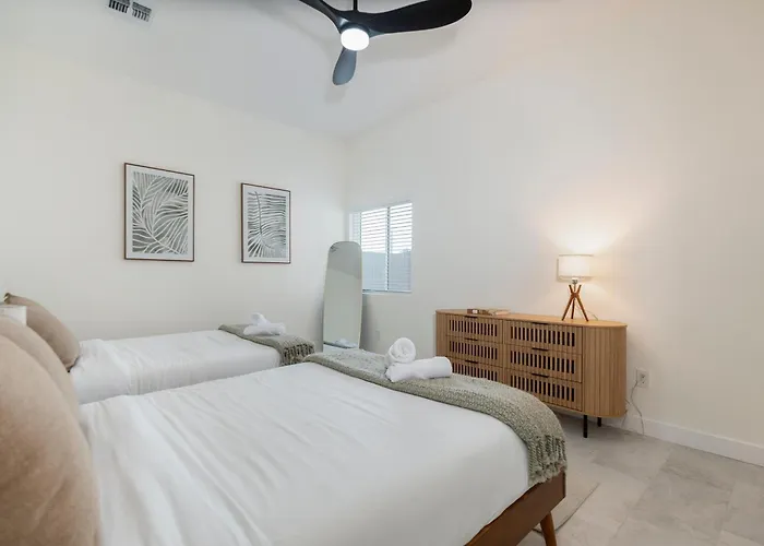 Ferienhaus Desert Jewel: New 4bd With Game Private Pool *