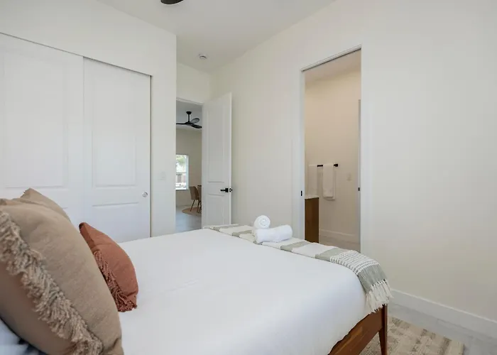 Ferienhaus Desert Jewel: New 4bd With Game Private Pool *