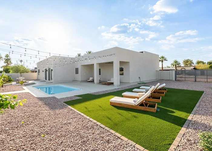 Desert Jewel: New 4bd With Game Private Pool *