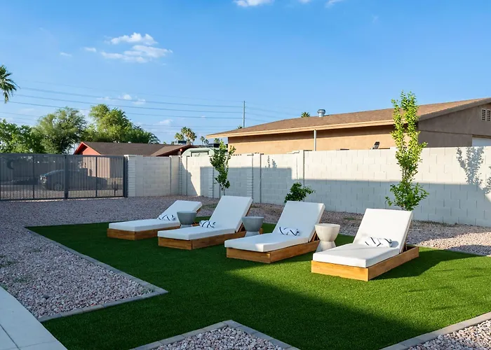 Desert Jewel: New 4bd With Game Private Pool Ferienhaus