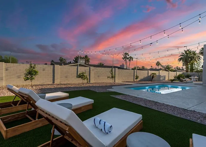 Desert Jewel: New 4bd With Game Private Pool Ferienhaus *